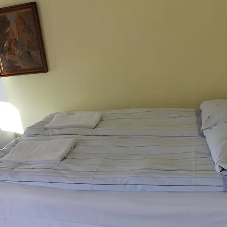 Lavilla Guesthouse-3